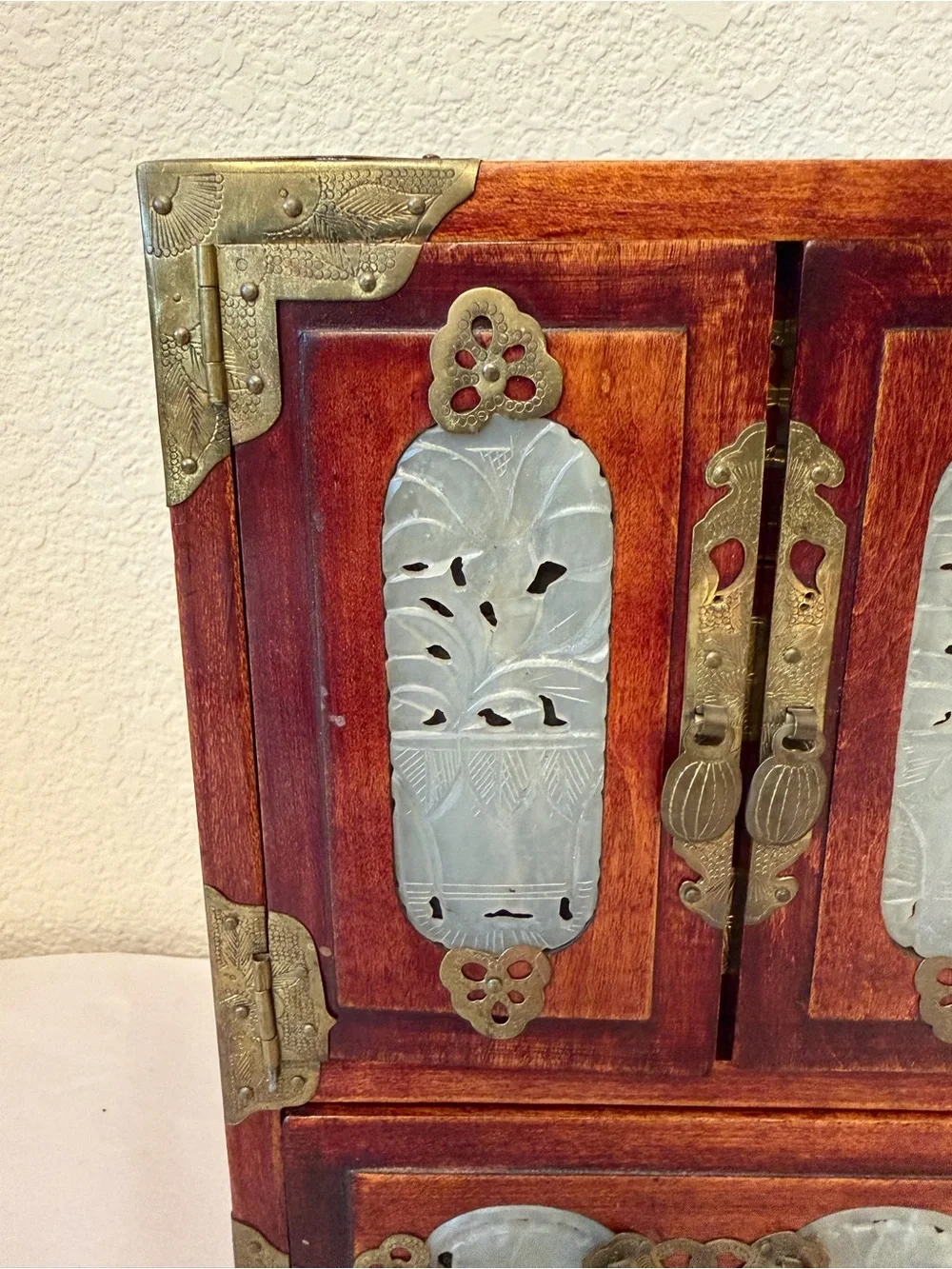 Vintage chinese compact brown